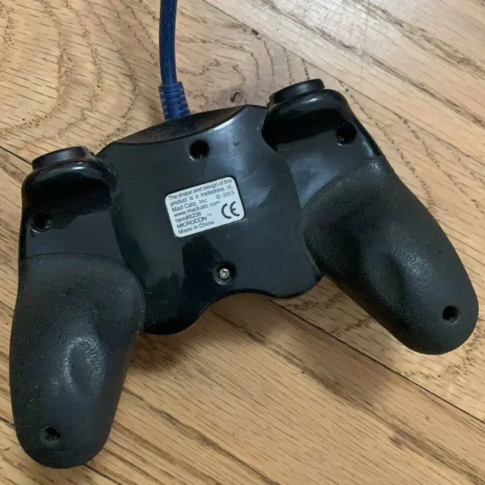 MADCATZ‎ DUAL FORCE 2 PRO ANALOG DIGITAL CONTROLLER PLAYSTATION